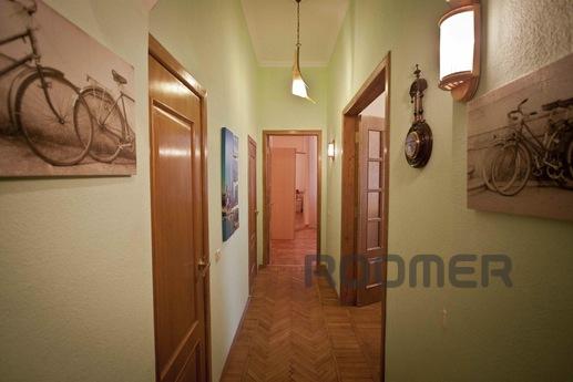 Moscow, Sadovaya-Triumfalnaya 04.10, Moscow - apartment by the day