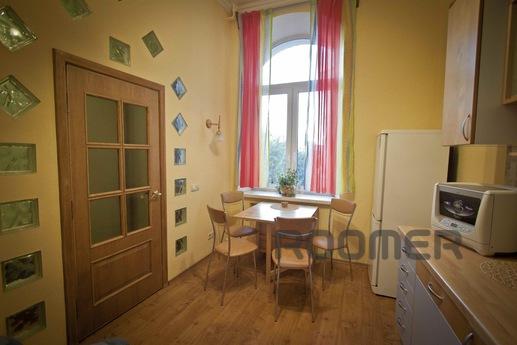 Moscow, Sadovaya-Triumfalnaya 04.10, Moscow - apartment by the day