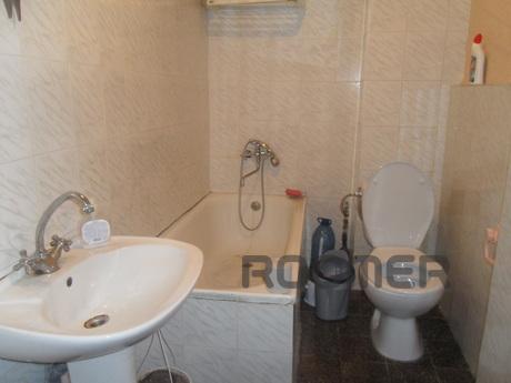 The historic center, near the sea, Odessa - apartment by the day