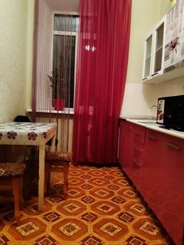 Посуточно в Симферополе Центр 1комнатная, Симферополь - квартира посуточно