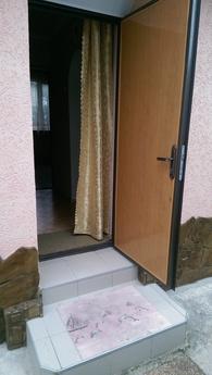 Rent k on earth, Kirova, Yevpatoriya - apartment by the day