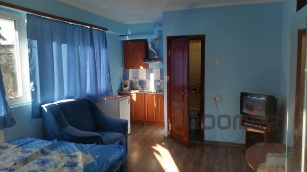 Rent a room with a kitchen turnkey, Alushta - apartment by the day