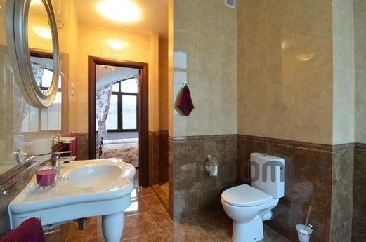 Private house Riviera in Alushta, Alushta - apartment by the day