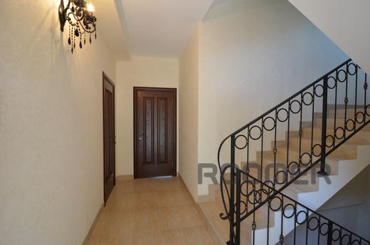 Private house Riviera in Alushta, Alushta - apartment by the day