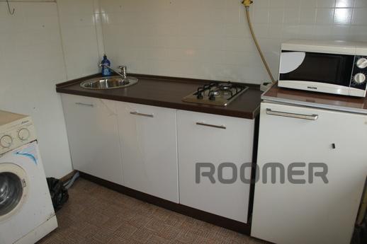 1 room apartment next the railway, Yekaterinburg - apartment by the day