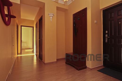 3 bedroom at Smolenskaya (120), Moscow - apartment by the day