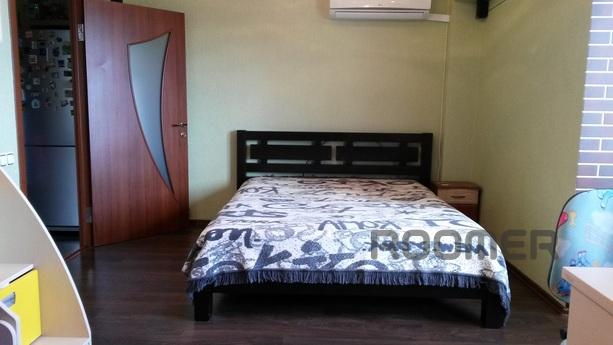 Cdam cool 1-com. m. on October., Alushta - apartment by the day