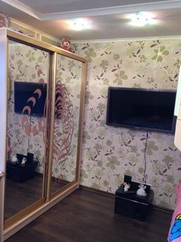 Cdam cool 1-com. m. on October., Alushta - apartment by the day