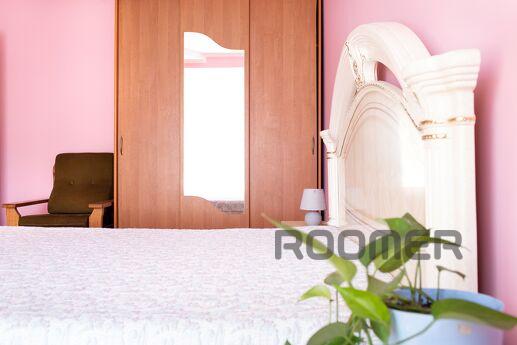 Wonderful apartment with full European-quality renovation. A