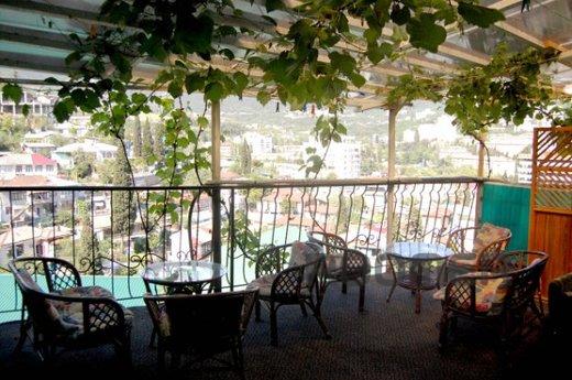 Mini-hotel 'Paradise', Yalta - apartment by the day