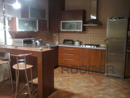 Сдам 2-х комнатную  квартиру в горсаду, Одесса - квартира посуточно