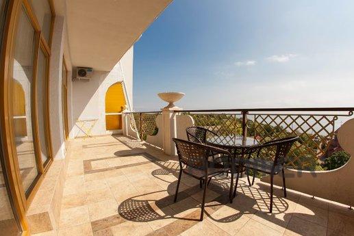 3 rooms apartment near the beach, Odessa - apartment by the day