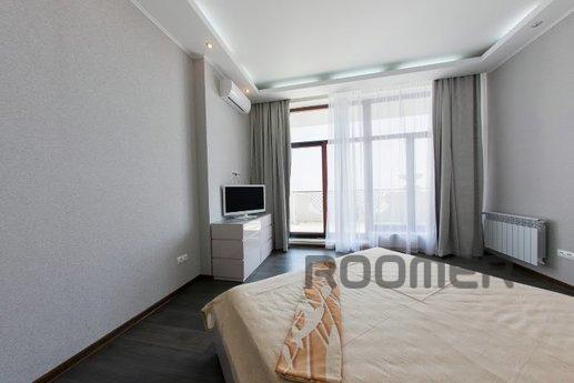 3 rooms apartment near the beach, Odessa - apartment by the day