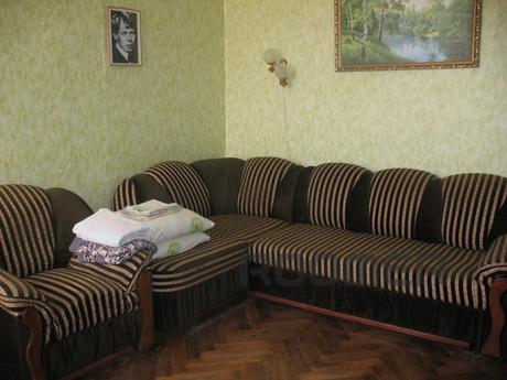Beautiful historic city center, Yevpatoriya - apartment by the day
