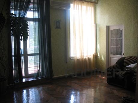 Beautiful historic city center, Yevpatoriya - apartment by the day