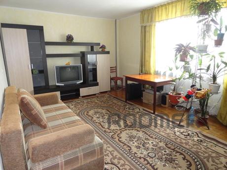 I rent two-bedroom apartment in Feodosia with all amenities,