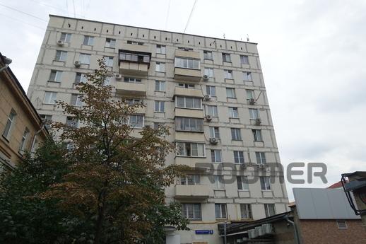 Apartment near metro Krasnopresnenskaya, Moscow - apartment by the day