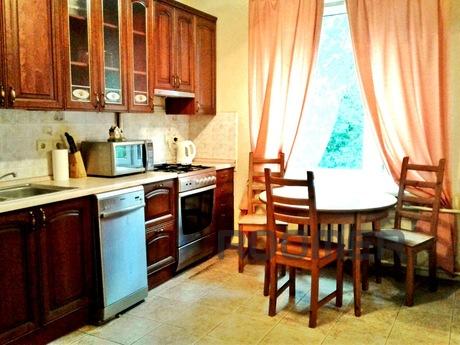 1 bedroom apartment near the metro, Moscow - apartment by the day