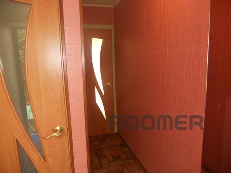 Rent a house with a garage., Yalta - apartment by the day