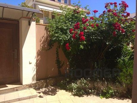 Rent a house not far from the sea, Odessa - apartment by the day