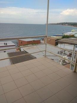 I'll rent my cottage in Ilyichevsk (Bugova), three floors. O