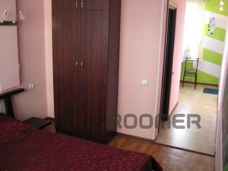 2-storey cottage. Two 1-rooms. numbers, Alushta - apartment by the day