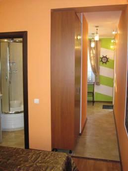 2-storey cottage. Two 1-rooms. numbers, Alushta - apartment by the day