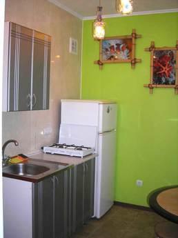 2-storey cottage. Two 1-rooms. numbers, Alushta - apartment by the day