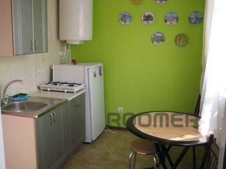 2-storey cottage. Two 1-rooms. numbers, Alushta - apartment by the day