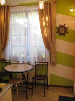 2-storey cottage. Two 1-rooms. numbers, Alushta - apartment by the day