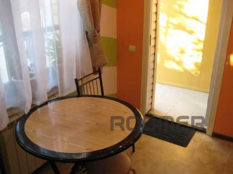 2-storey cottage. Two 1-rooms. numbers, Alushta - apartment by the day