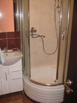 2-storey cottage. Two 1-rooms. numbers, Alushta - apartment by the day