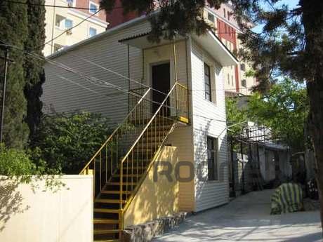 2-storey cottage. Two 1-rooms. numbers, Alushta - apartment by the day