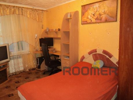 Comfortable tira, a 5-minut, Feodosia - apartment by the day