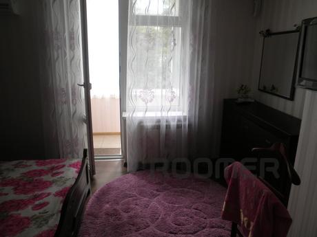 Luxury odnushka near park, Alushta - apartment by the day