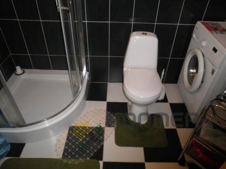Luxury odnushka near park, Alushta - apartment by the day