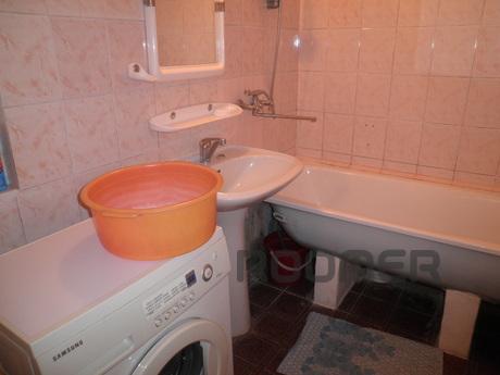 Odnushka near the center, Alushta - apartment by the day
