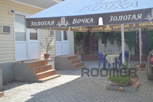 Rooms at 5 minutes from the sea!, Sudak - apartment by the day