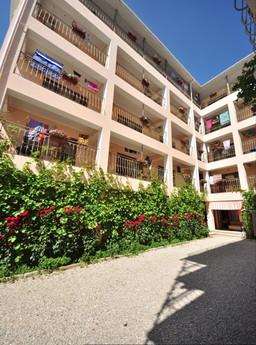 Rooms at the 400 meters from the sea, Sudak - apartment by the day