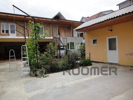 Rooms at the 400 meters from the sea, Sudak - apartment by the day