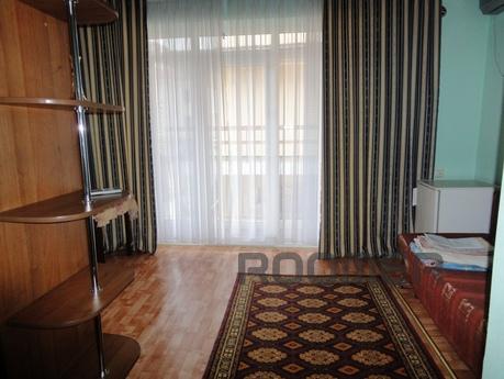 Rooms at the 400 meters from the sea, Sudak - apartment by the day