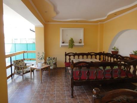 Rooms at the 400 meters from the sea, Sudak - apartment by the day