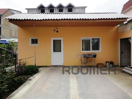 Rooms at the 400 meters from the sea, Sudak - apartment by the day