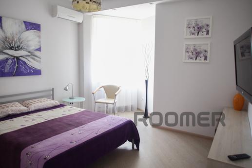 apartment with renovation near the sea, Sevastopol - apartment by the day