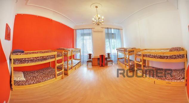 Not expensive and quality accommodation, Odessa - apartment by the day