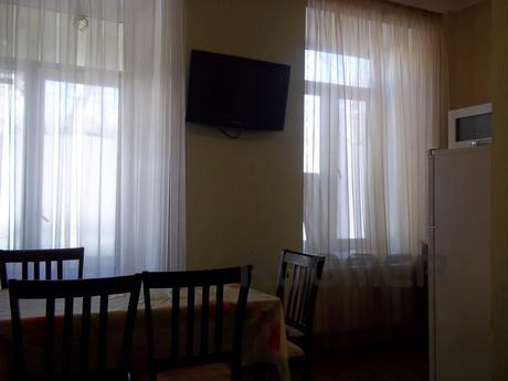 In the heart of the city!, Odessa - apartment by the day