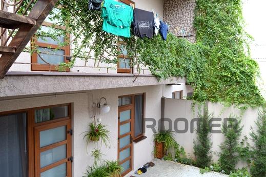 Rent a room for 2-3-4 Suite, Yevpatoriya - apartment by the day