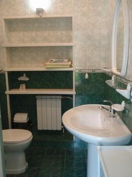 house by the sea, Alushta - apartment by the day