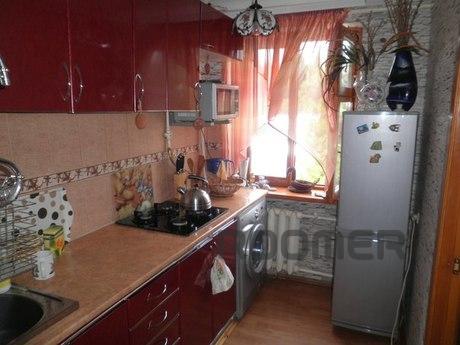 house by the sea, Alushta - apartment by the day