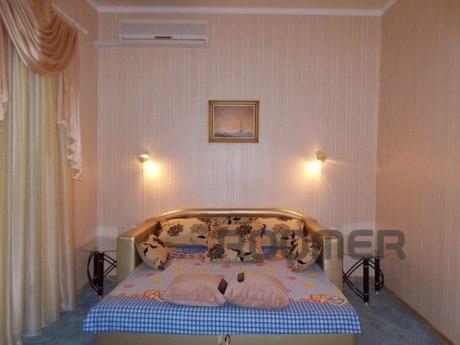 house by the sea, Alushta - apartment by the day